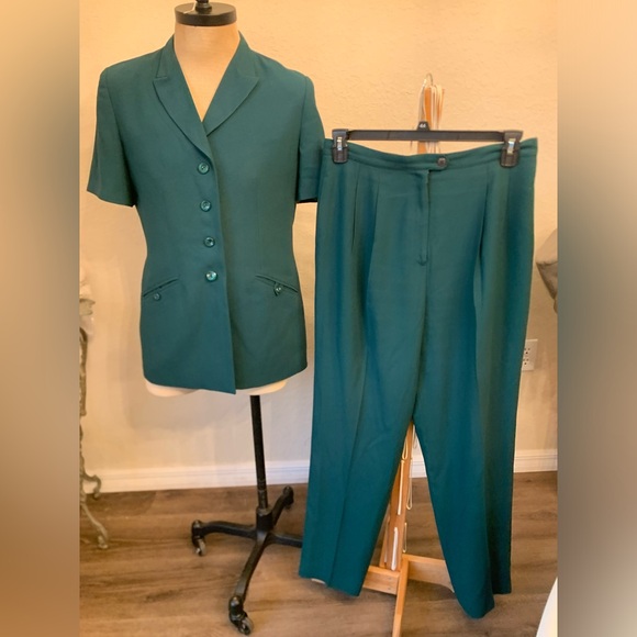 Kasper suit set woman’s size 12 Elegant green Women's Pantsuit - Picture 1 of 16